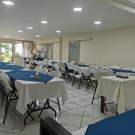 Hotel Armonia Hostal ซานซัลวาดอร์ ภายนอก รูปภาพ
