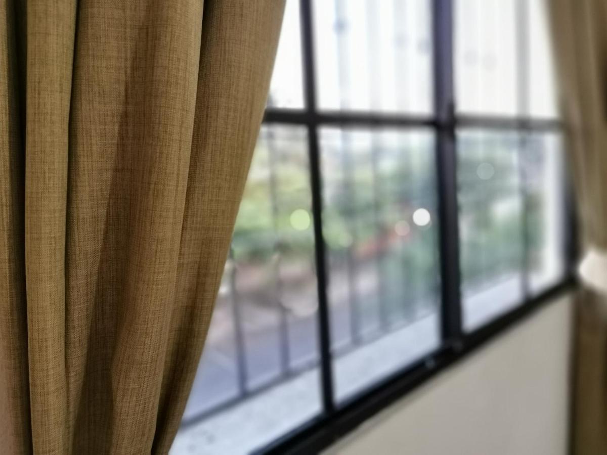 Hotel Armonia Hostal ซานซัลวาดอร์ ภายนอก รูปภาพ
