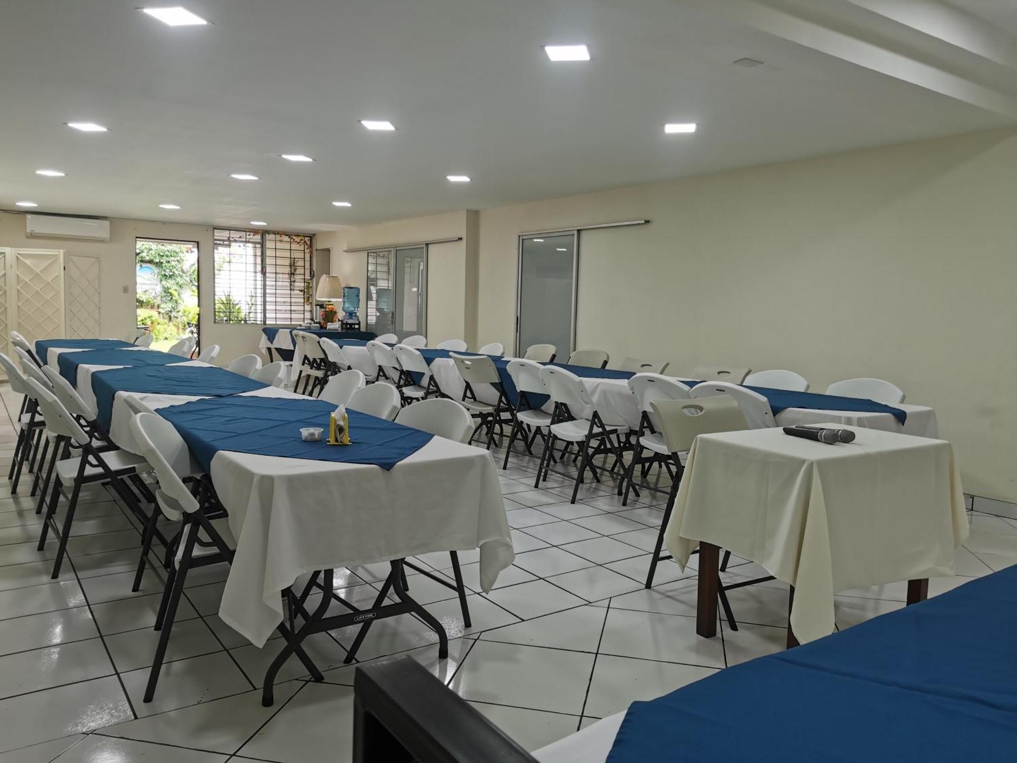 Hotel Armonia Hostal ซานซัลวาดอร์ ภายนอก รูปภาพ