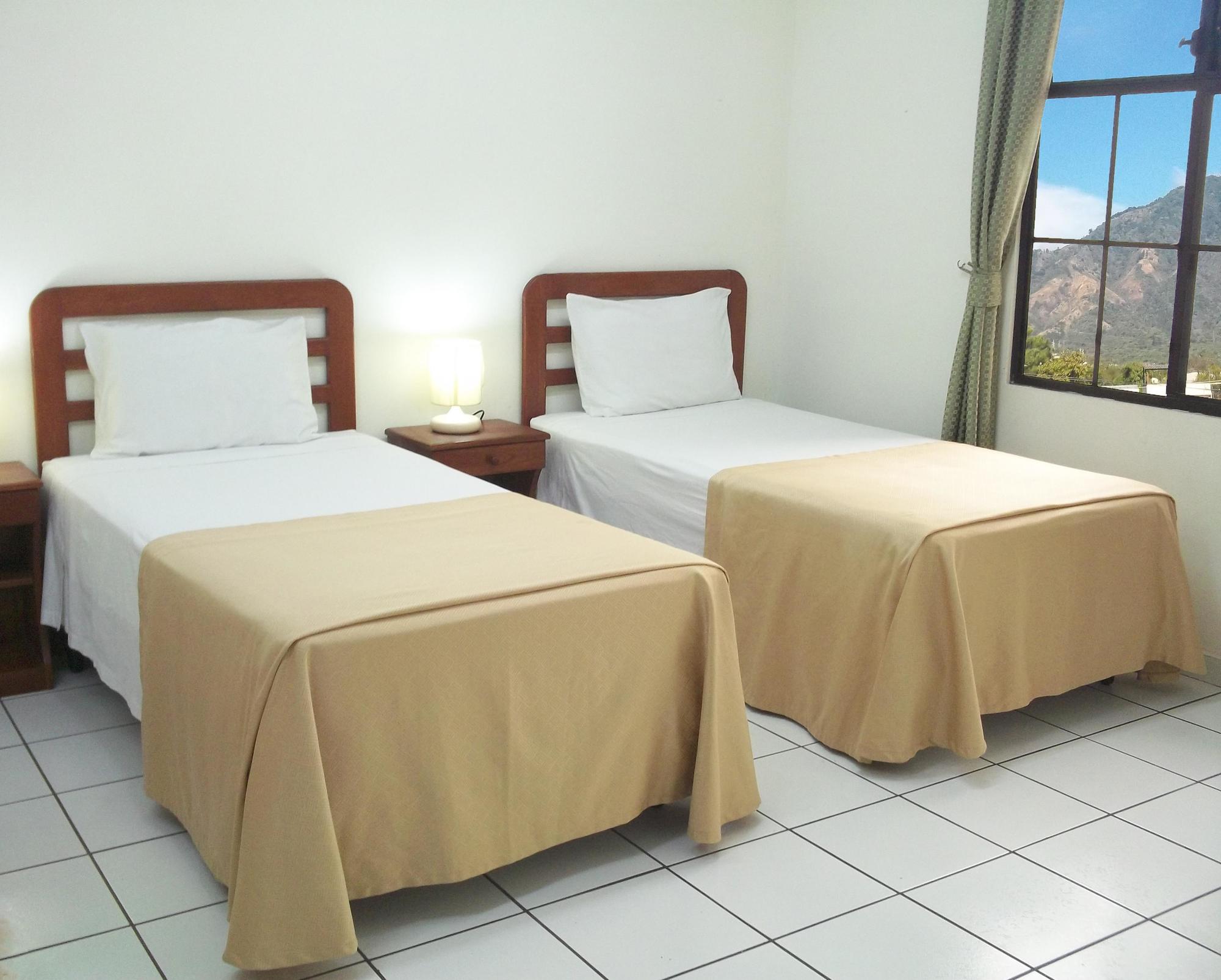 Hotel Armonia Hostal ซานซัลวาดอร์ ภายนอก รูปภาพ