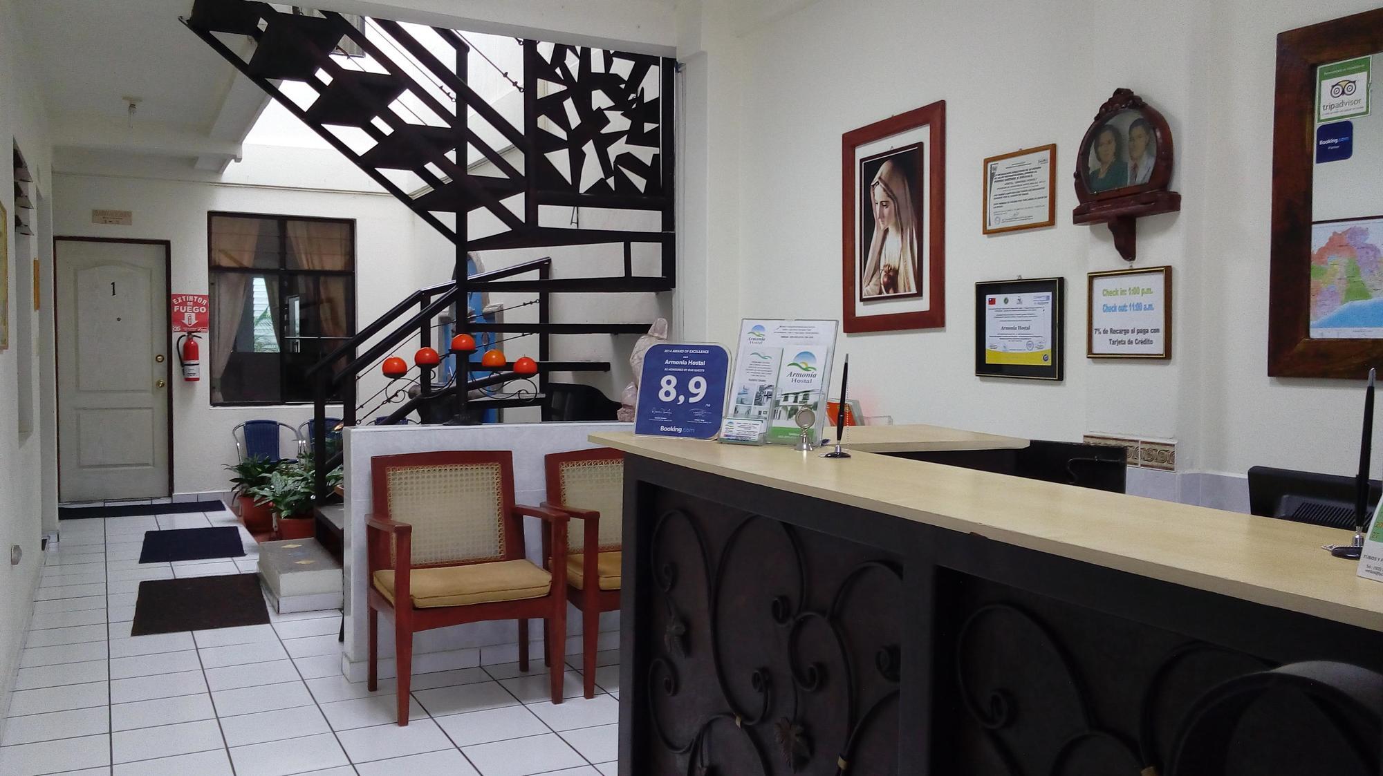 Hotel Armonia Hostal ซานซัลวาดอร์ ภายนอก รูปภาพ